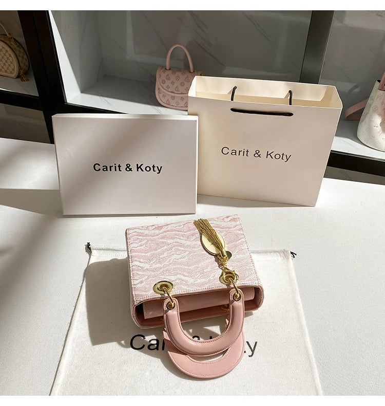 Sweet and Elegant Handheld Square Bag with Cute Pendant and Contrast Color 2025 Winter New in Handbags and Luxury Shoulder Bag
