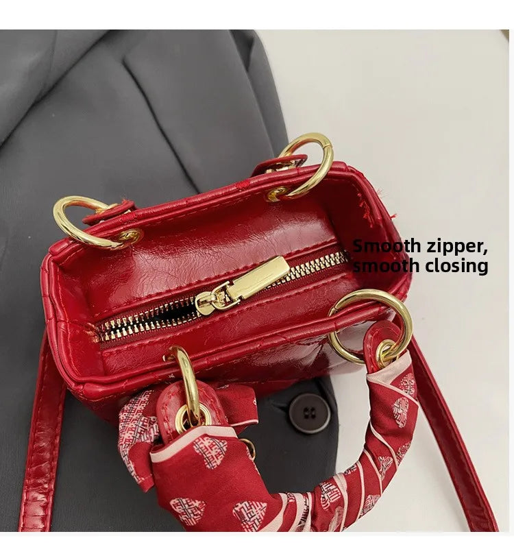Elegant Women's Crossbody Bag Fashionable Diamond Pattern Single Room Handbag Versatile Party Bag Stylish Mini Square Bag